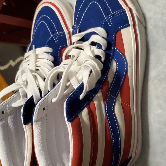 High Top Vans - Picture 5 of 5